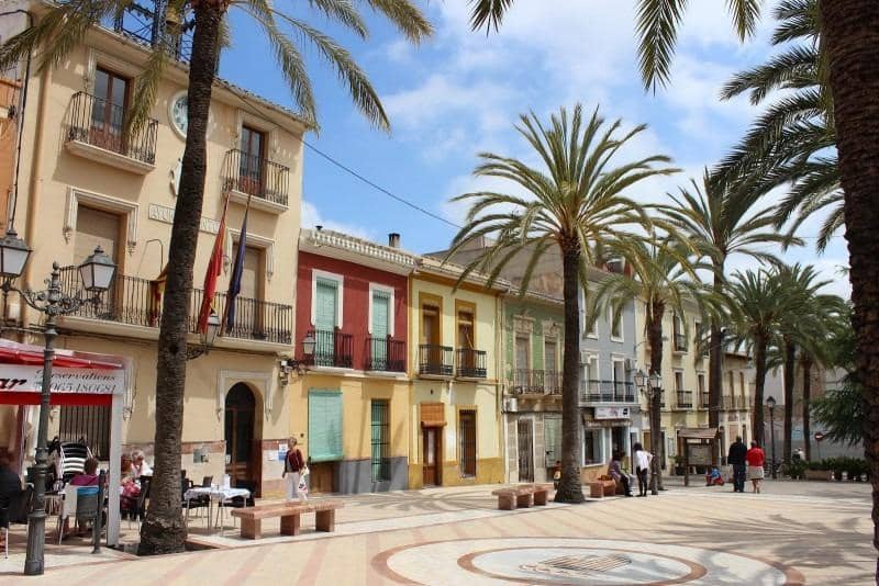 5 slaapkamer Villa te koop in Hondon de las Nieves met garage - € 126.000 (Ref: 9631770)