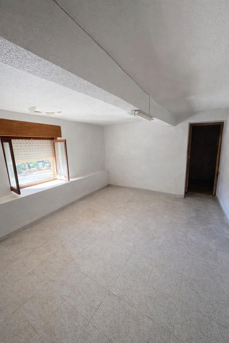 5 slaapkamer Villa te koop in Hondon de las Nieves met garage - € 126.000 (Ref: 9631770)