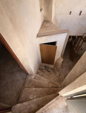 5 slaapkamer Villa te koop in Hondón de las Nieves met garage - € 126.000 (Ref: 9631770)