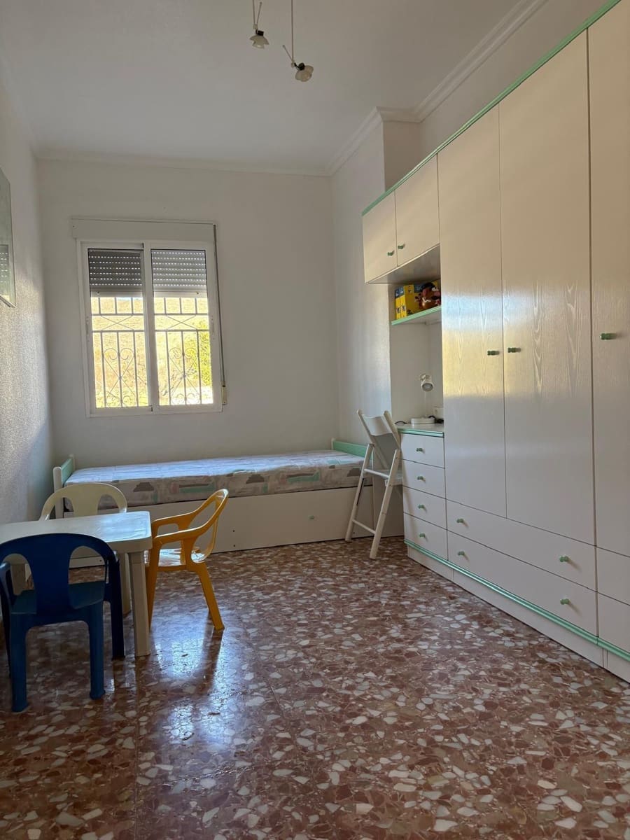 6 makuuhuone Huvila myytävänä paikassa Hondon de los Frailes mukana uima-altaan - 280 000 € (Ref: 9631773)