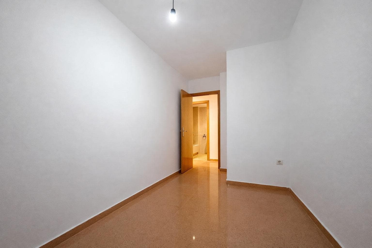 2 bedroom Flat for sale in Hondon de las Nieves with garage - € 125,000 (Ref: 9631774)