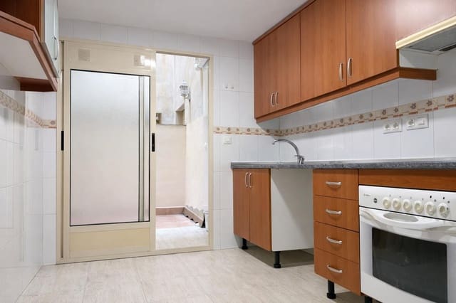 2 slaapkamer Flat te koop in Hondón de las Nieves met garage - € 125.000 (Ref: 9631774)