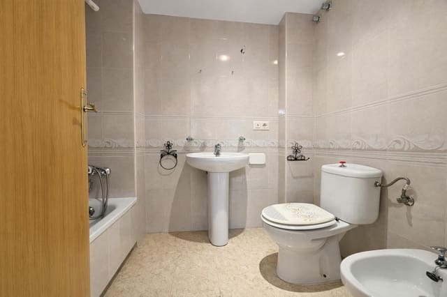 2 slaapkamer Flat te koop in Hondón de las Nieves met garage - € 125.000 (Ref: 9631774)