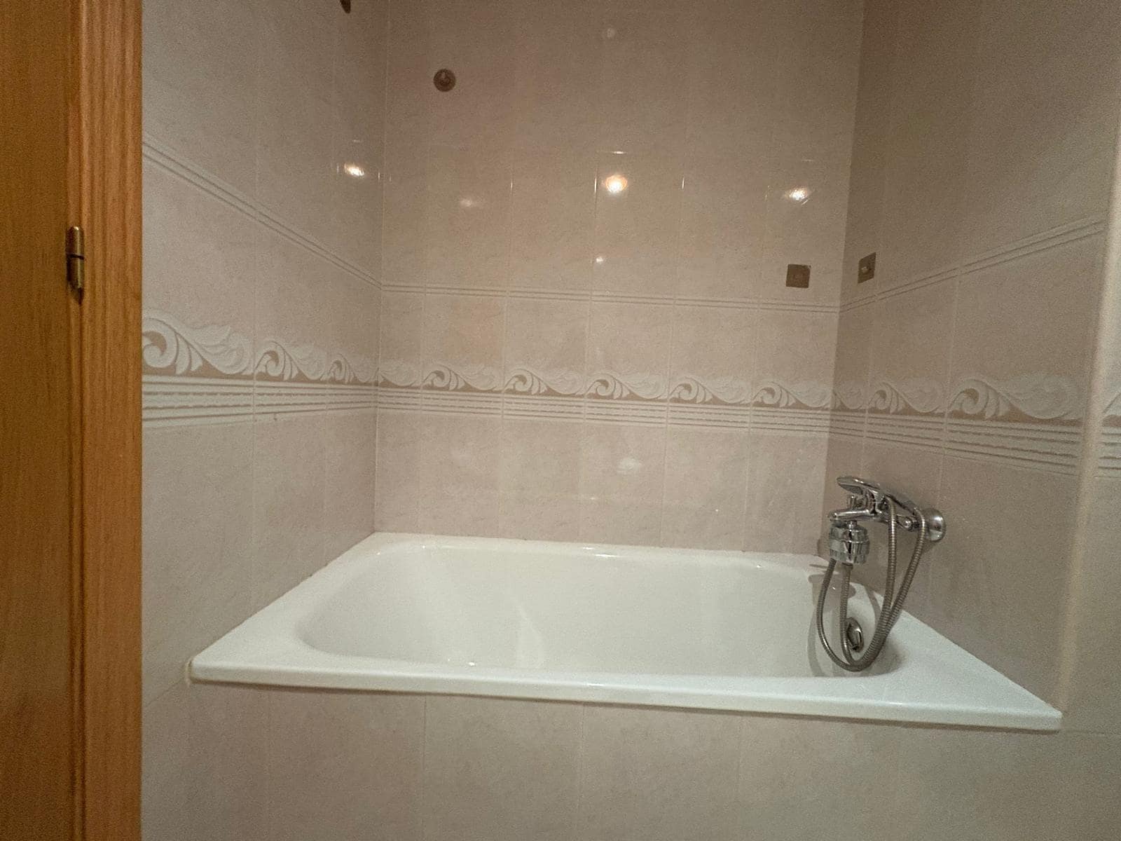 2 slaapkamer Flat te koop in Hondon de las Nieves met garage - € 125.000 (Ref: 9631774)