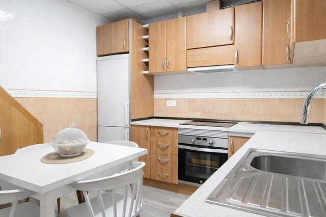 5 chambre Maison de Ville à vendre à Hondón de los Frailes - 149 950 € (Ref: 9631776)