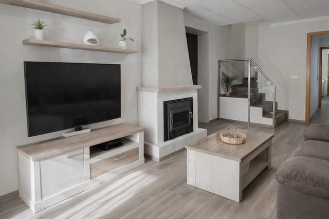 5 chambre Maison de Ville à vendre à Hondón de los Frailes - 149 950 € (Ref: 9631776)