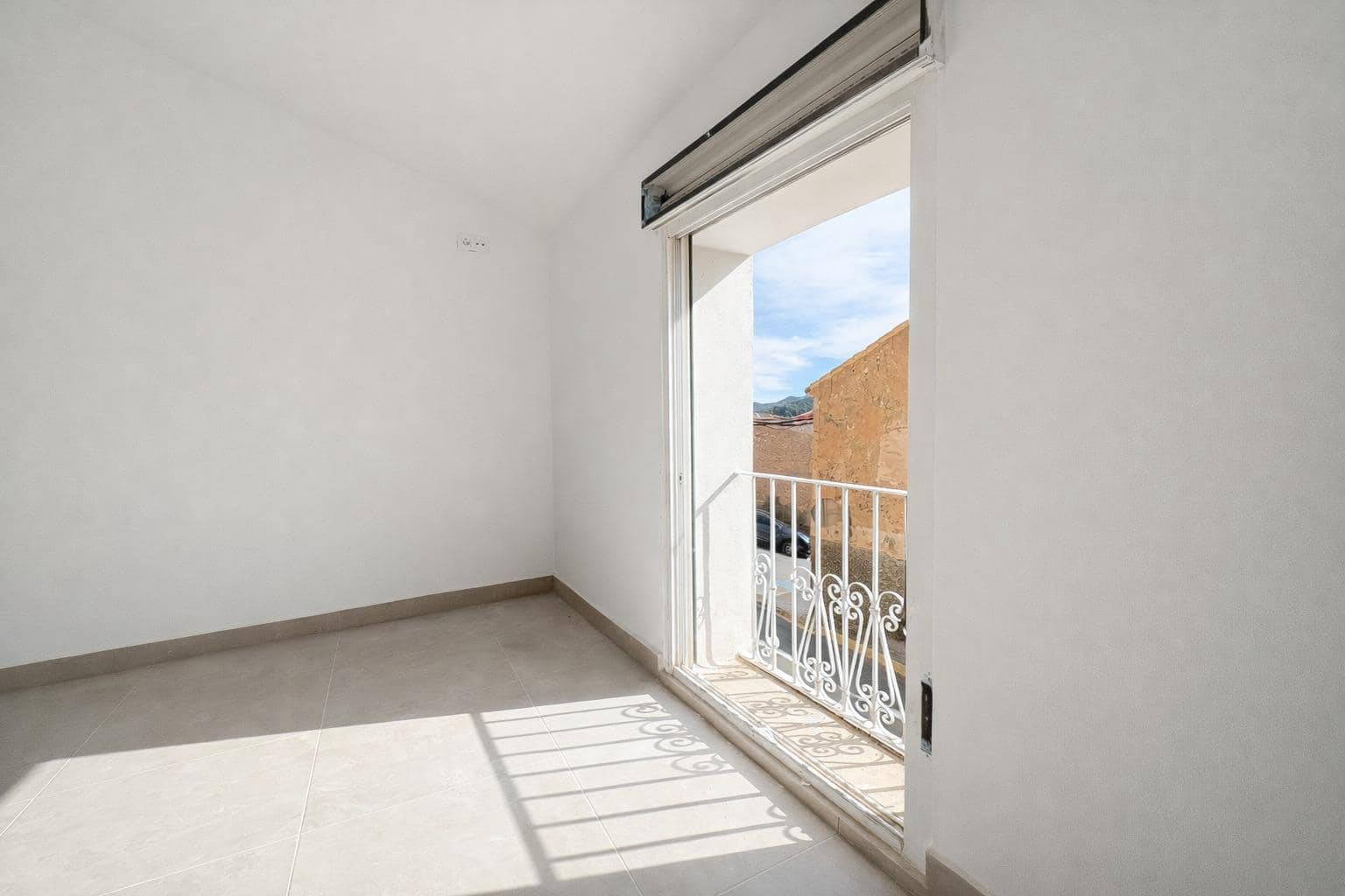 3 soverom Hus til salgs i Pinoso - € 135 000 (Ref: 9645101)