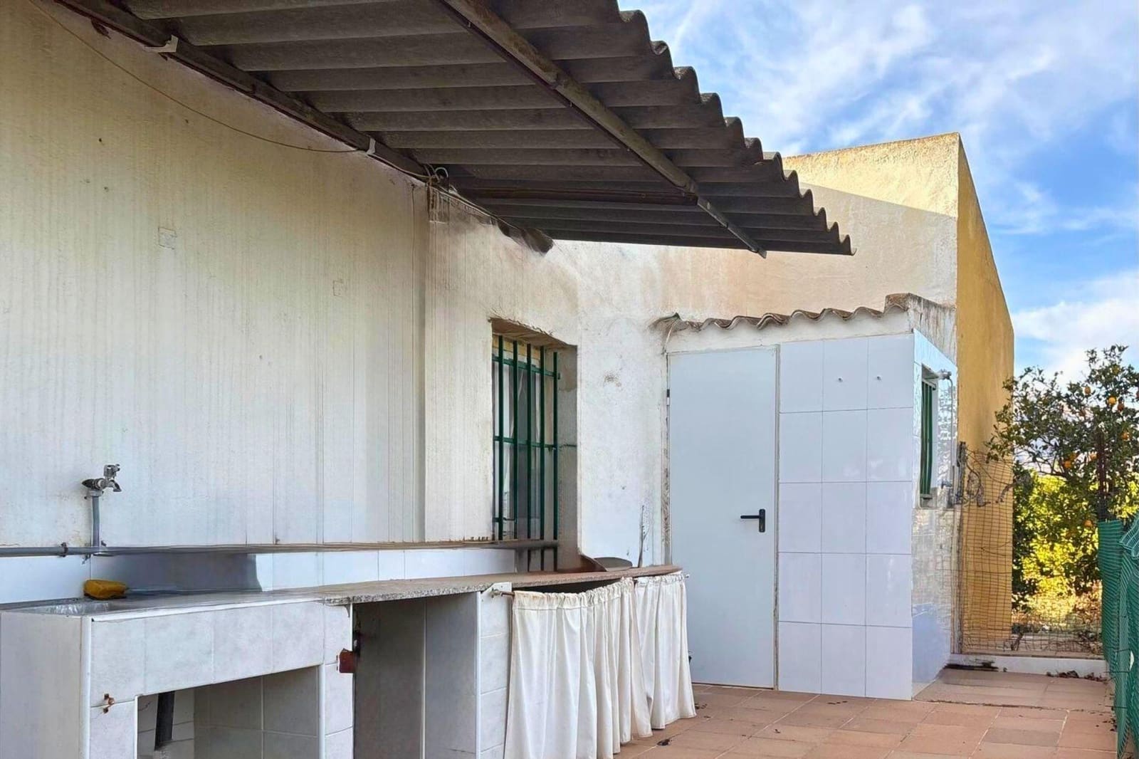 3 bedroom Villa for sale in Albatera with pool garage - € 182,000 (Ref: 9645103)