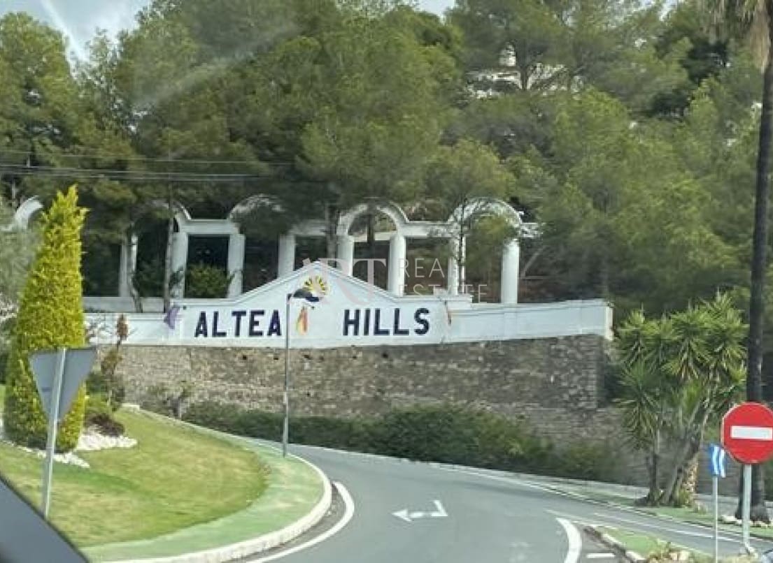 4 bedroom Villa for sale in Altea with pool garage - € 2,250,000 (Ref: 7886281)