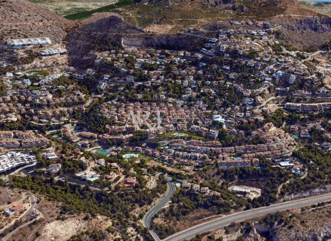 4 bedroom Villa for sale in Altea with pool garage - € 2,250,000 (Ref: 7886281)