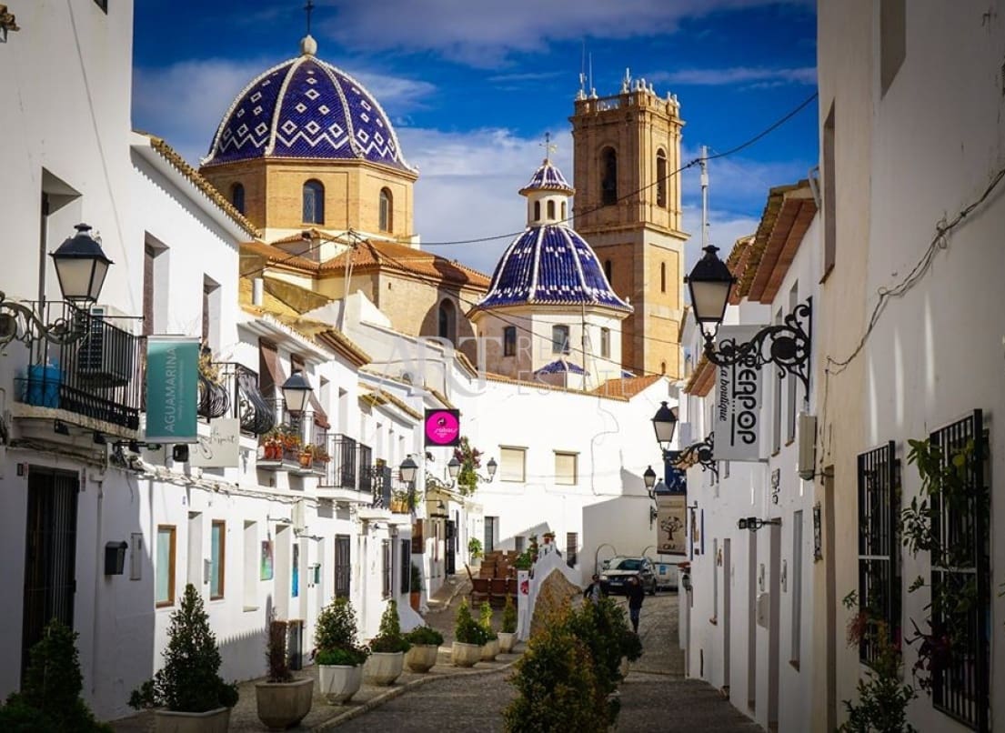 4 bedroom Villa for sale in Altea with pool garage - € 2,250,000 (Ref: 7886281)