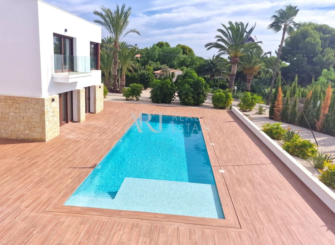 5 Zimmer Villa zu verkaufen in Altea mit Pool Garage - 2.250.000 € (Ref: 7886321)