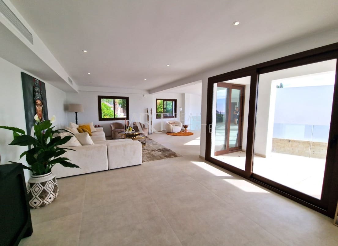 5 Zimmer Villa zu verkaufen in Altea mit Pool Garage - 2.250.000 € (Ref: 7886321)