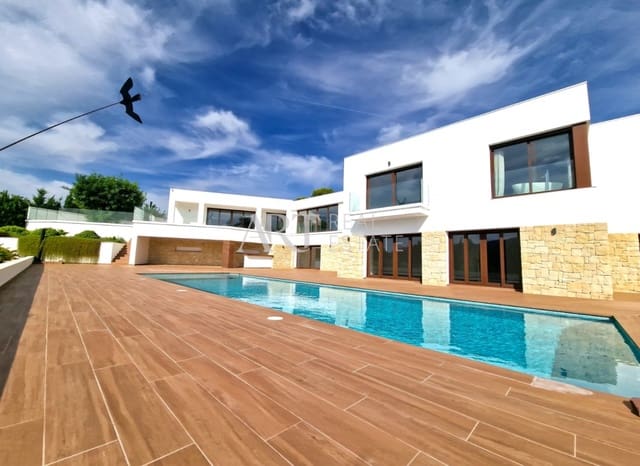 5 bedroom Villa for sale in Altea with pool garage - € 2,250,000 (Ref: 7886321)