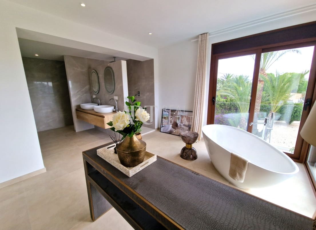 5 Zimmer Villa zu verkaufen in Altea mit Pool Garage - 2.250.000 € (Ref: 7886321)