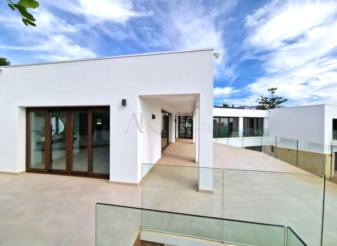 5 Zimmer Villa zu verkaufen in Altea mit Pool Garage - 2.250.000 € (Ref: 7886321)