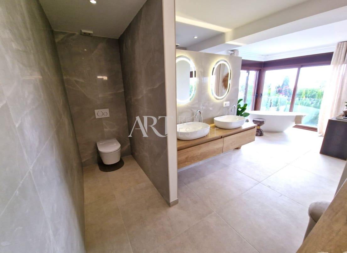 5 Zimmer Villa zu verkaufen in Altea mit Pool Garage - 2.250.000 € (Ref: 7886321)