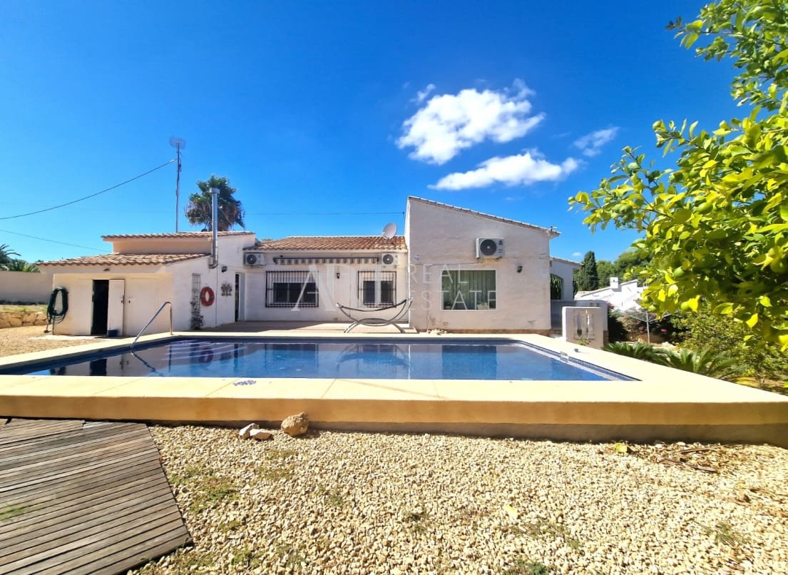3 bedroom Villa for sale in Albir with pool garage - € 650,000 (Ref: 7886323)