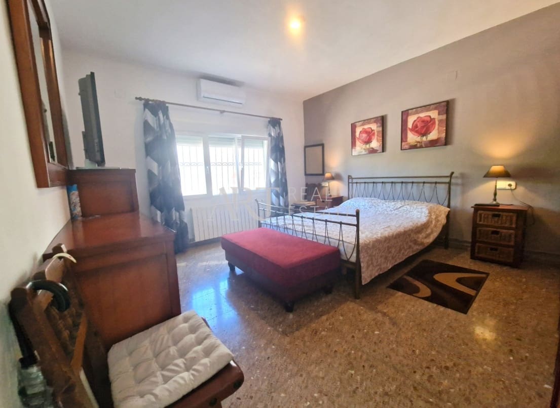 3 bedroom Villa for sale in Albir with pool garage - € 650,000 (Ref: 7886323)