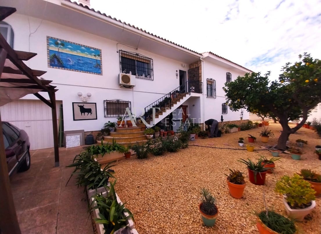 4 chambre Villa/Maison à vendre à Alfaz del Pi / L'Alfas del Pi avec piscine garage - 650 000 € (Ref: 7899589)