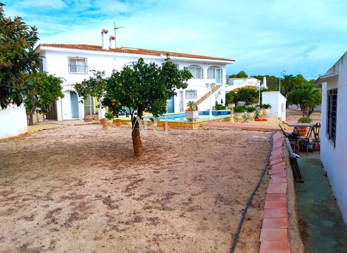 4 chambre Villa/Maison à vendre à Alfaz del Pi / L'Alfas del Pi avec piscine garage - 650 000 € (Ref: 7899589)