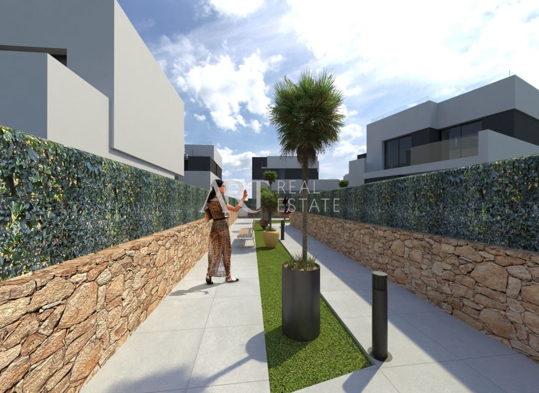 3 bedroom Villa for sale in La Nucia with pool - € 510,000 (Ref: 7933125)