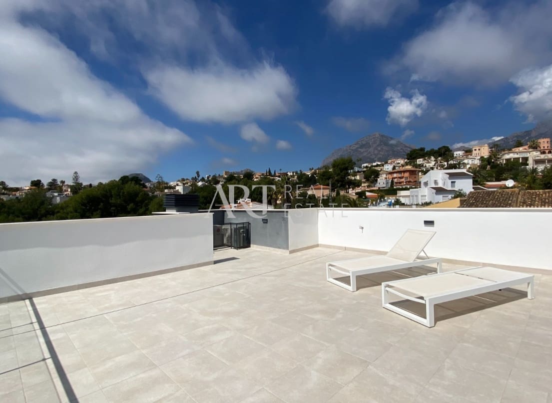 3 bedroom Villa for sale in La Nucia with pool - € 510,000 (Ref: 7933125)