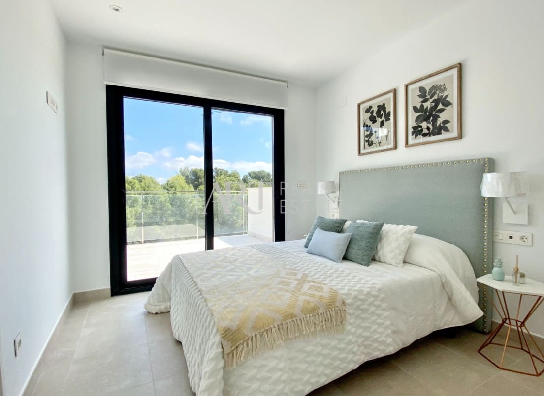 3 bedroom Villa for sale in La Nucia with pool - € 510,000 (Ref: 7933125)