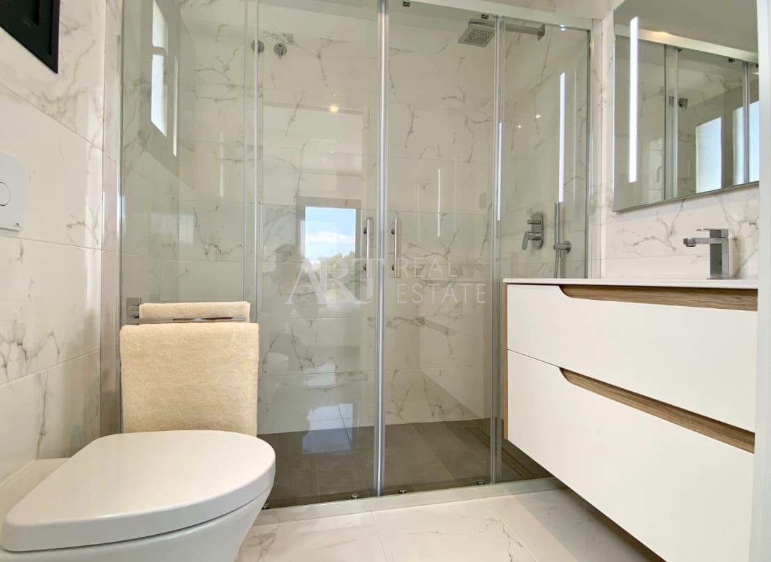 3 bedroom Villa for sale in La Nucia with pool - € 510,000 (Ref: 7933125)