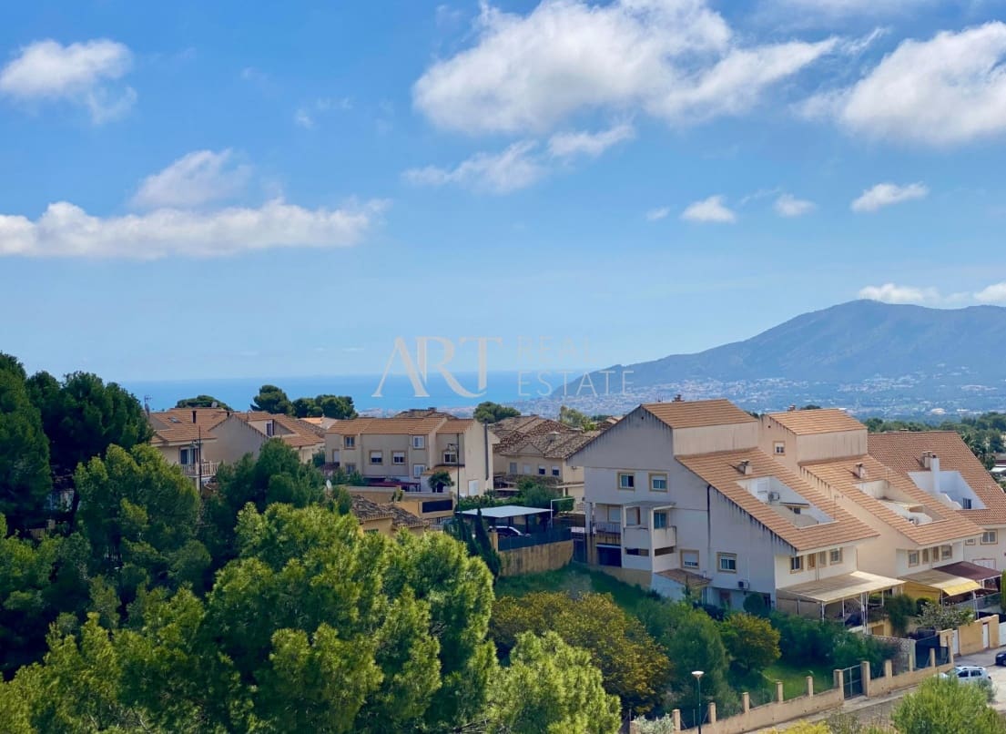 3 bedroom Villa for sale in La Nucia with pool - € 510,000 (Ref: 7933125)