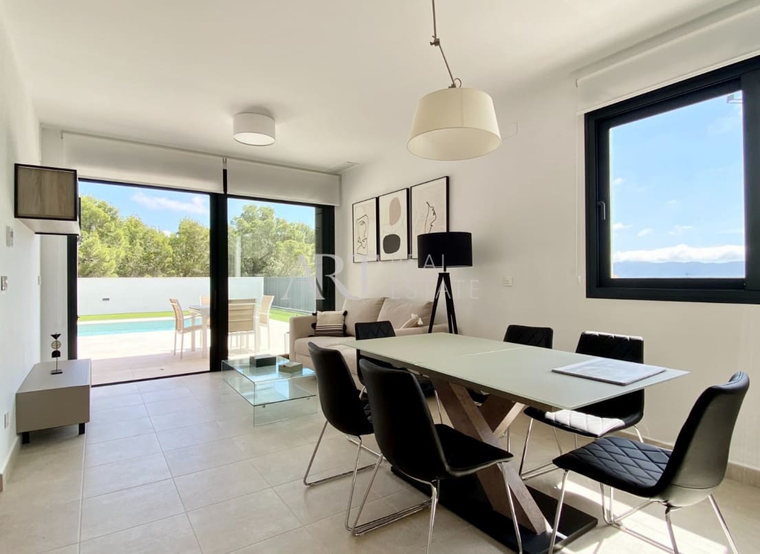 3 bedroom Villa for sale in La Nucia with pool - € 510,000 (Ref: 7933125)