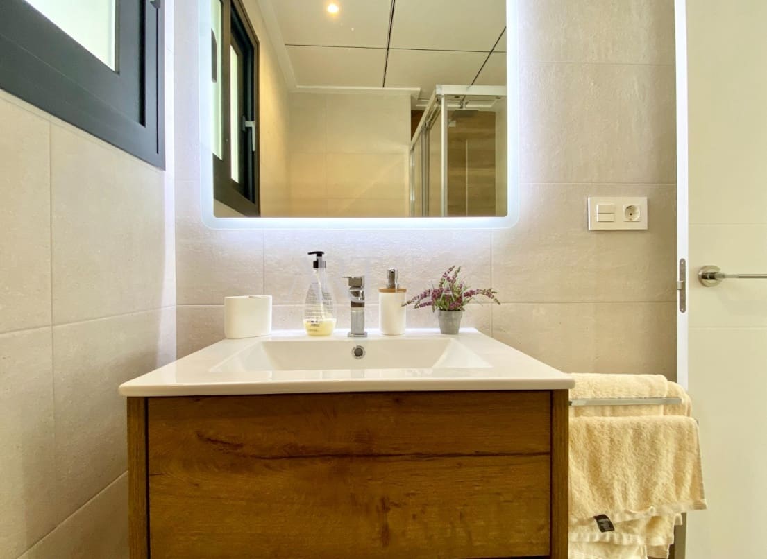 3 bedroom Villa for sale in La Nucia with pool - € 510,000 (Ref: 7933125)