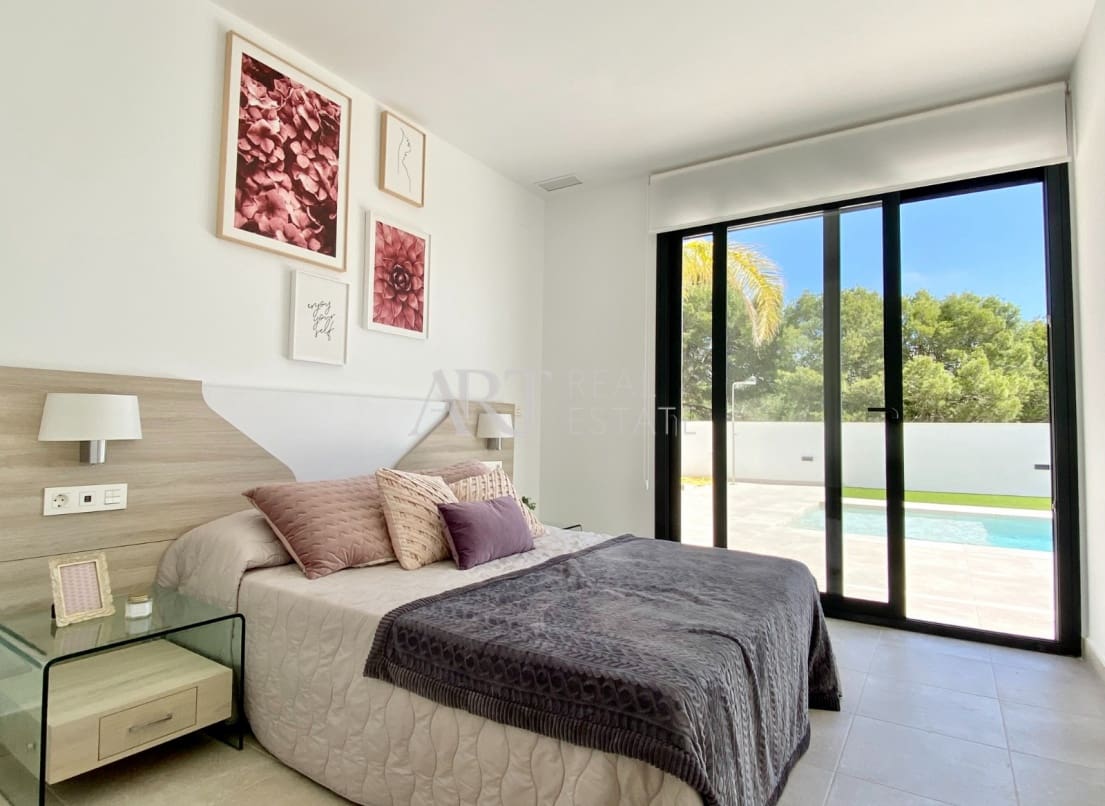 3 bedroom Villa for sale in La Nucia with pool - € 510,000 (Ref: 7933125)