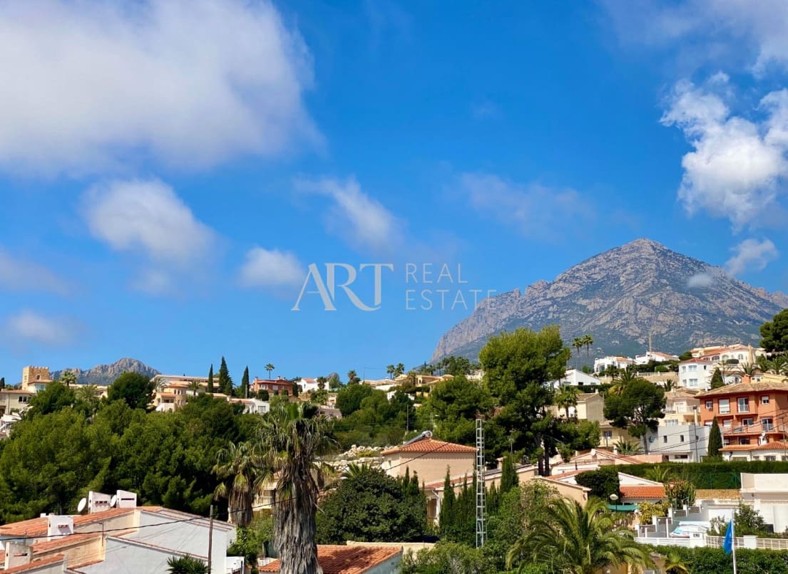 3 bedroom Villa for sale in La Nucia with pool - € 510,000 (Ref: 7933125)