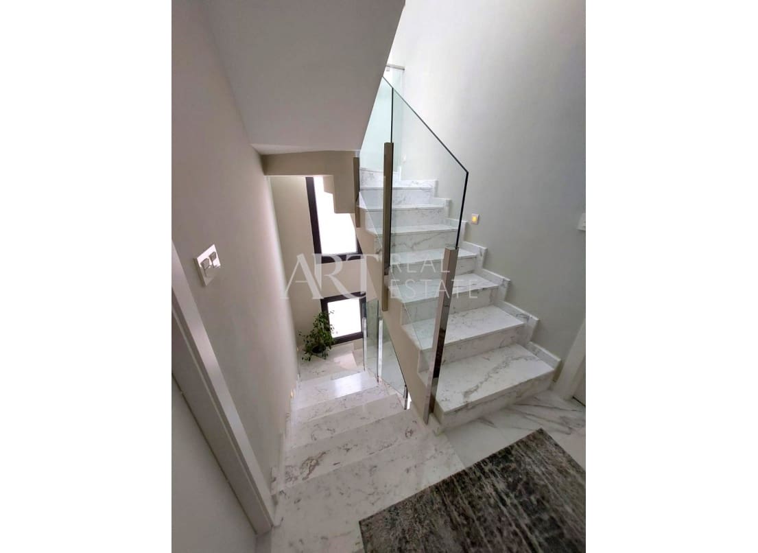 3 soveværelse Villa til salg i Cala de Finestrat med swimmingpool - € 695.000 (Ref: 7945529)