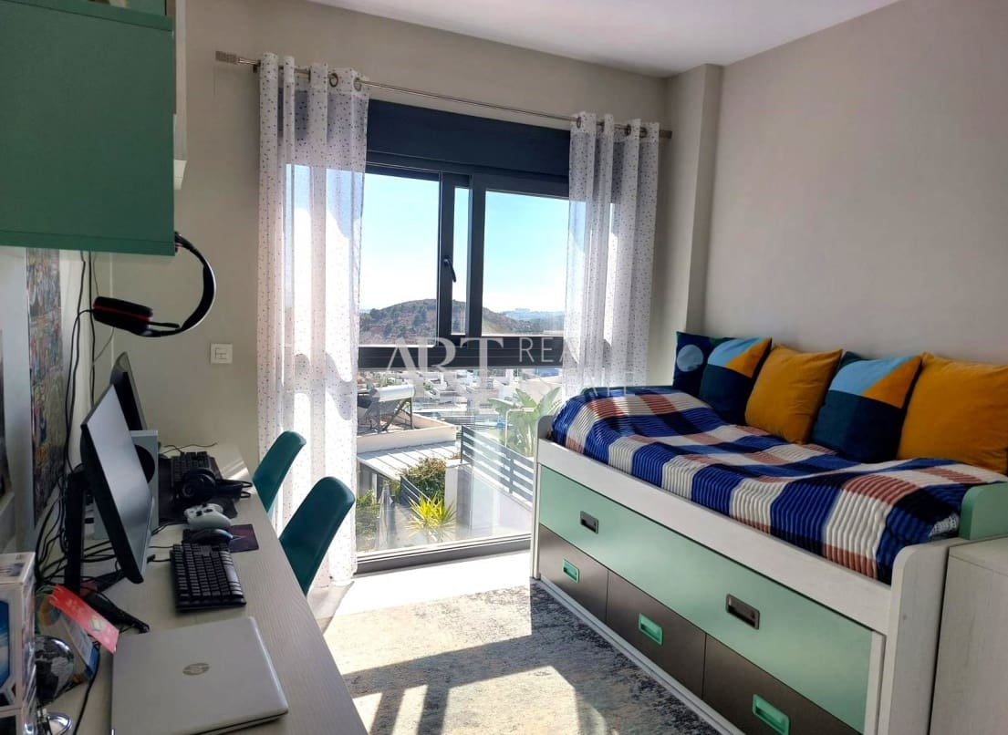 3 soveværelse Villa til salg i Cala de Finestrat med swimmingpool - € 695.000 (Ref: 7945529)