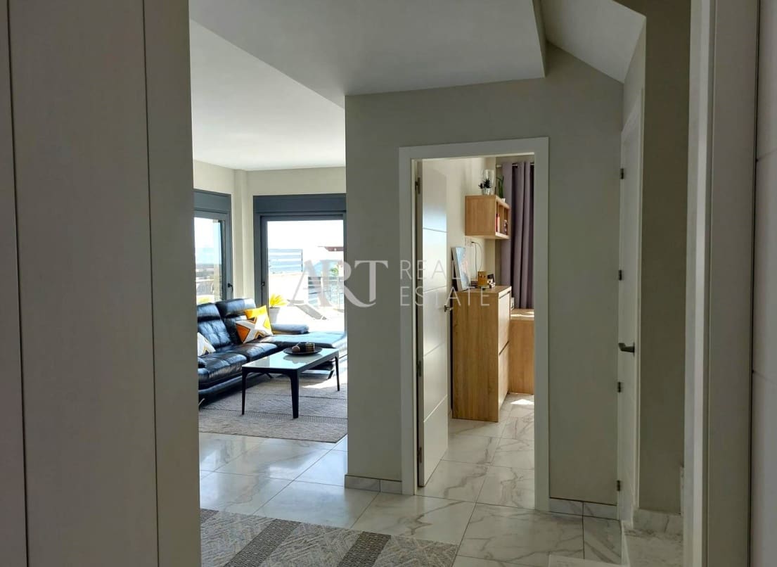 3 soveværelse Villa til salg i Cala de Finestrat med swimmingpool - € 695.000 (Ref: 7945529)