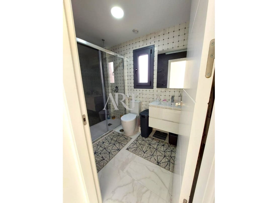 3 soveværelse Villa til salg i Cala de Finestrat med swimmingpool - € 695.000 (Ref: 7945529)