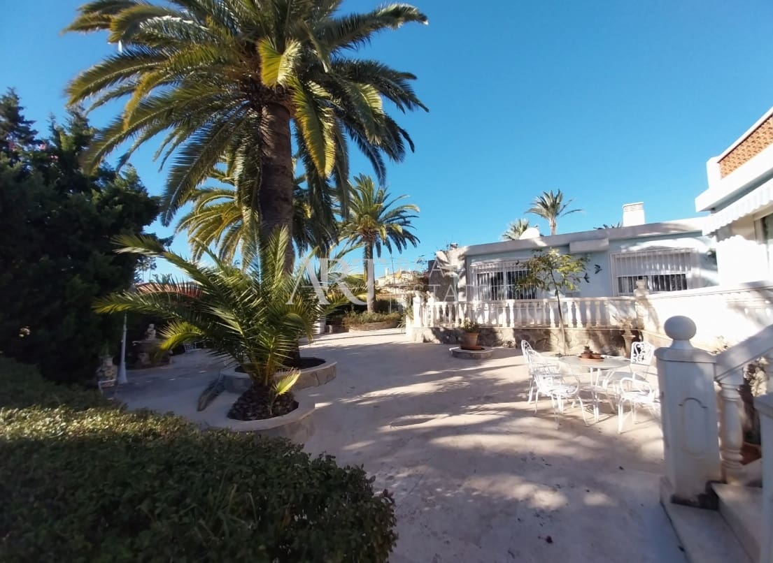 5 camera da letto Villa in vendita in Alfaz del Pi / L'Alfas del Pi con piscina - 699.000 € (Rif: 7993911)