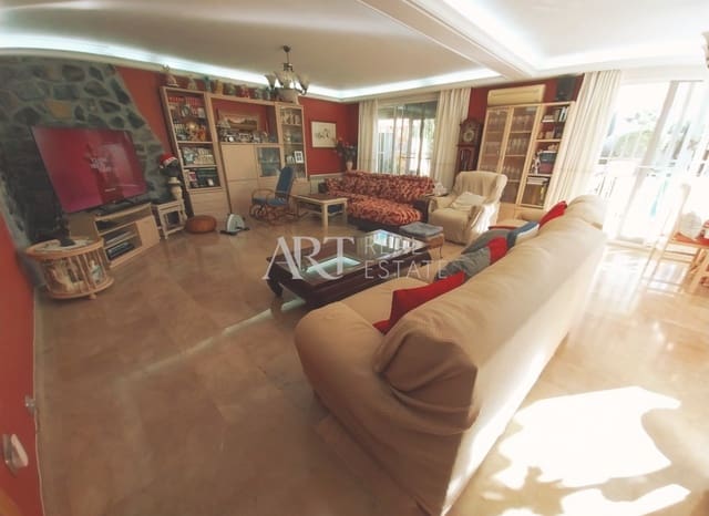 5 soverom Villa til salgs i Escandinavia - Cautivador, Alfaz del Pi / L'Alfàs del Pi med svømmebasseng - € 699 000 (Ref: 7993911)