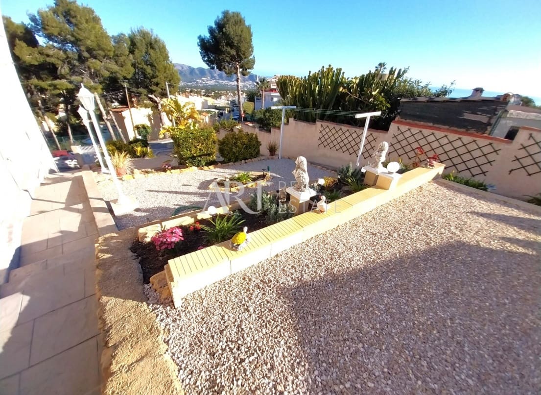 5 chambre Villa/Maison à vendre à La Nucia avec garage - 575 000 € (Ref: 8160757)