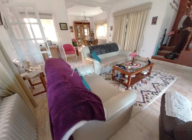 4 soveværelse Villa til salg i Albir, Alfaz del Pi / L'Alfàs del Pi med swimmingpool - € 675.000 (Ref: 8198830)