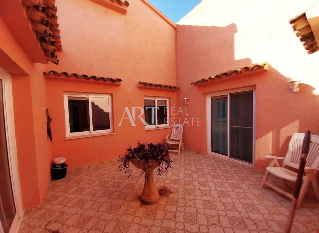 4 soveværelse Villa til salg i Albir med swimmingpool - € 675.000 (Ref: 8198830)