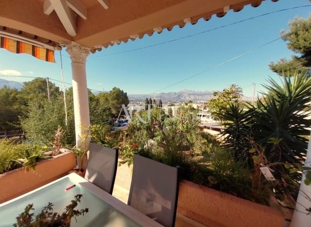 4 soveværelse Villa til salg i Albir, Alfaz del Pi / L'Alfàs del Pi med swimmingpool - € 675.000 (Ref: 8198830)