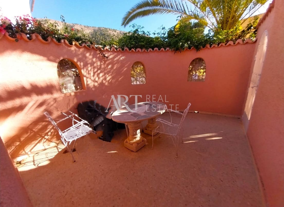 4 soveværelse Villa til salg i Albir med swimmingpool - € 675.000 (Ref: 8198830)