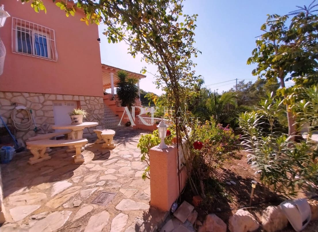 4 soveværelse Villa til salg i Albir med swimmingpool - € 675.000 (Ref: 8198830)