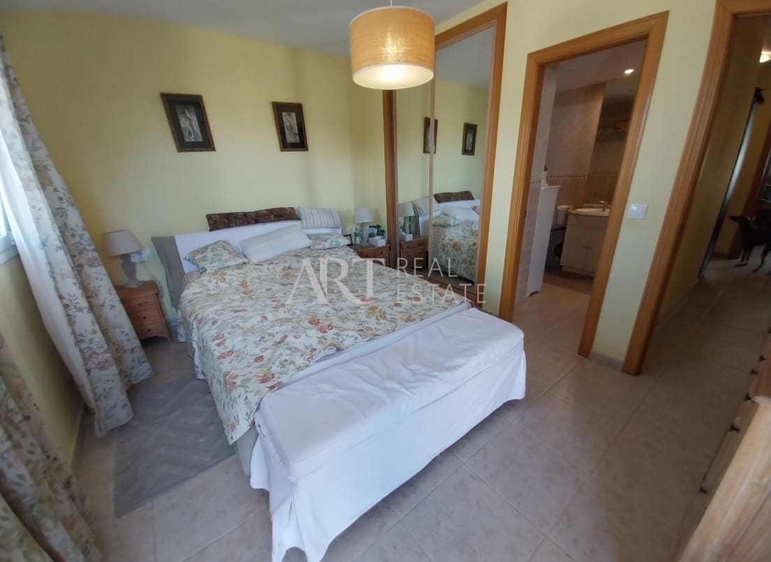 4 sovrum Semi-fristående Villa till salu i Albir med pool garage - 450 000 € (Ref: 8215598)