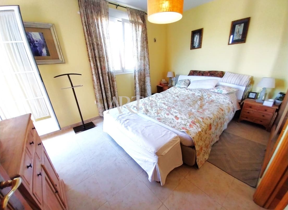 4 sovrum Semi-fristående Villa till salu i Albir med pool garage - 450 000 € (Ref: 8215598)