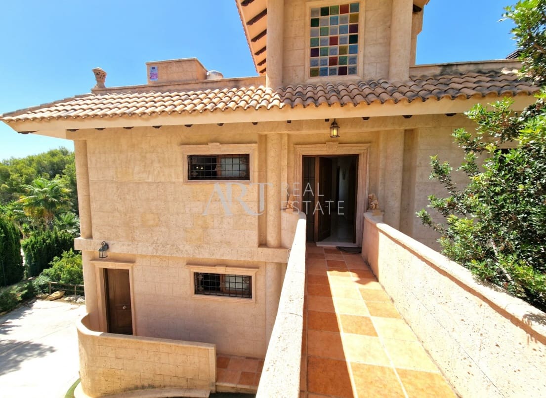 5 slaapkamer Villa te koop in Altea met zwembad garage - € 655.000 (Ref: 8246995)
