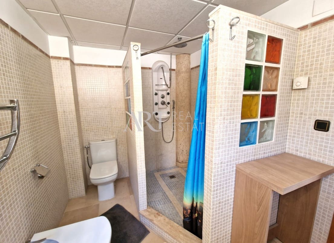 5 slaapkamer Villa te koop in Altea met zwembad garage - € 655.000 (Ref: 8246995)